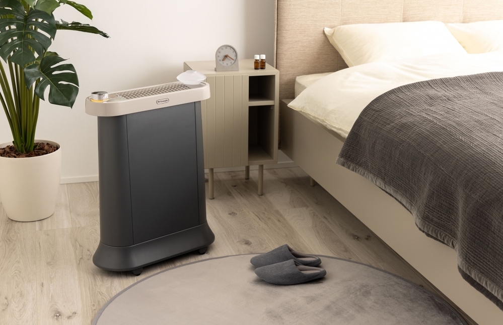 部屋全体を暖めつつ、肌や喉は乾燥させない「ゼロ風暖房」！　シックな色合いも魅力「デロンギ マルチダイナミックヒーター ソラーレ Wi-Fiモデル」【編集部の「これ、気になる！」  Vol.151】