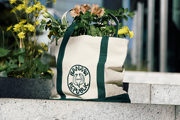 「バナナ・リパブリック 虎ノ門ヒルズ店」がニューオープン！　Number_iの岸優太さんが日本人初のブランドアンバサダーに就任【編集部の「これ、気になる！」  Vol.148】