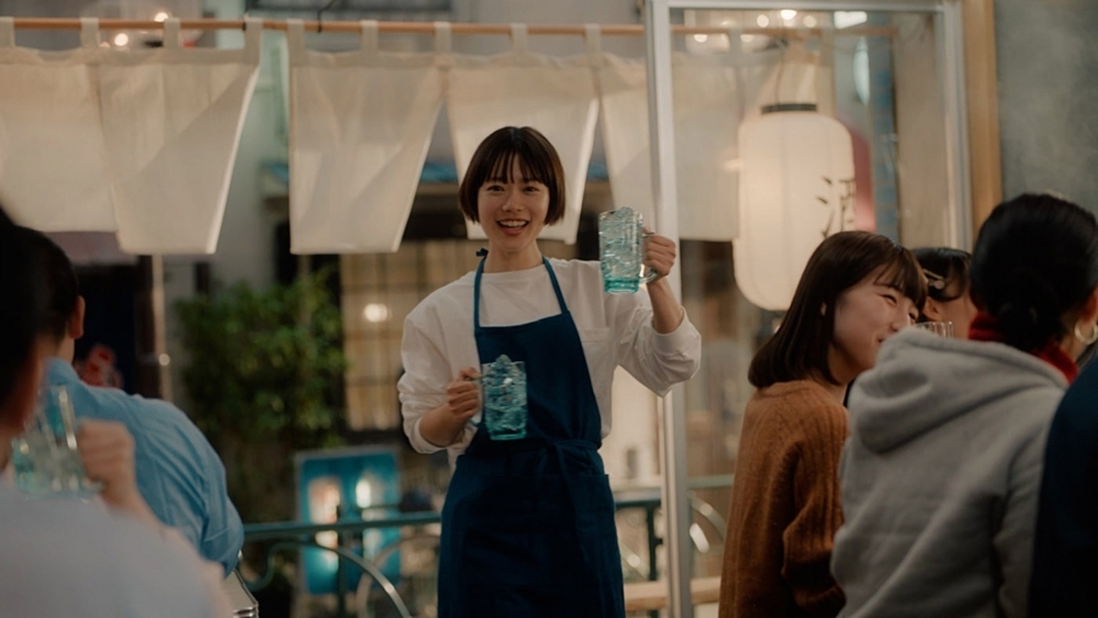 新CMに杉咲花さんが登場！ サントリージン「翠（SUI ）」がより清々しく爽やかな味わいにリニューアル【編集部の「これ、気になる！」  Vol.166】