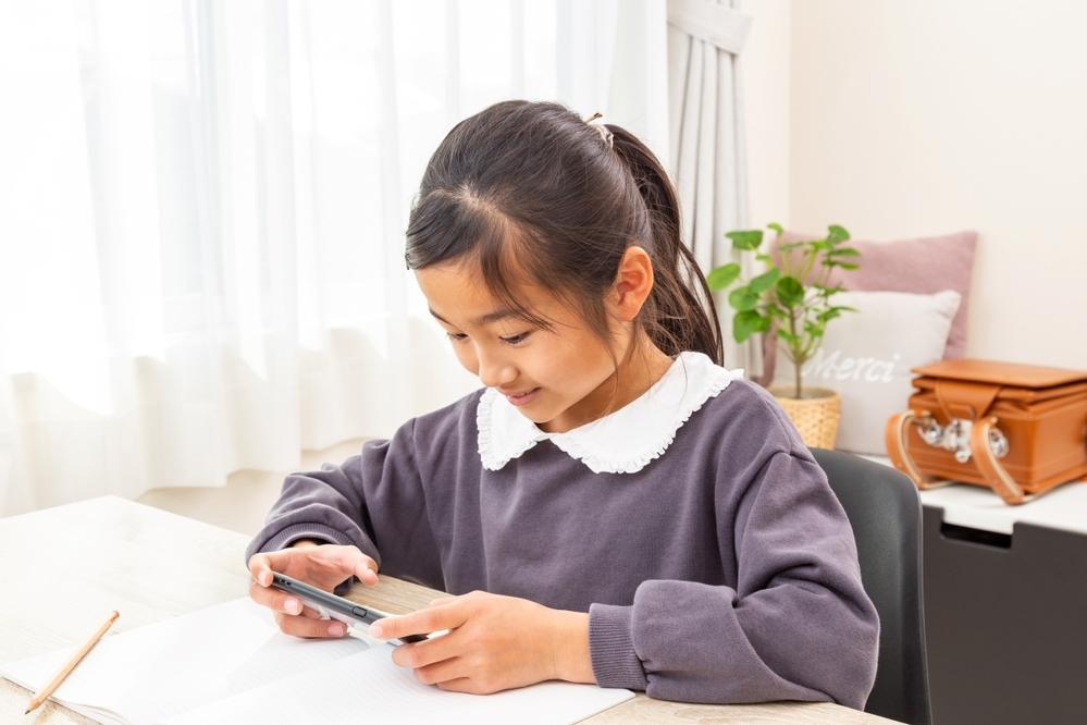 不登校の子はなぜゲームをするの？ 相談支援の専門家が解き明かす「子どもが元気を取り戻す方法」とは？