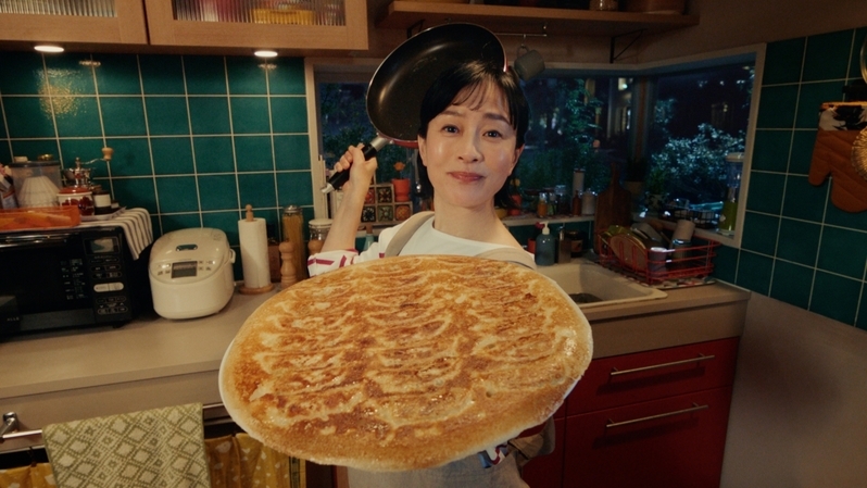 永瀬廉さんが家族と餃子の取り合いに…！？ 「AJINOMOTO  ギョーザ」新TVCMがオンエア開始【編集部の「これ、気になる！」  Vol.192】