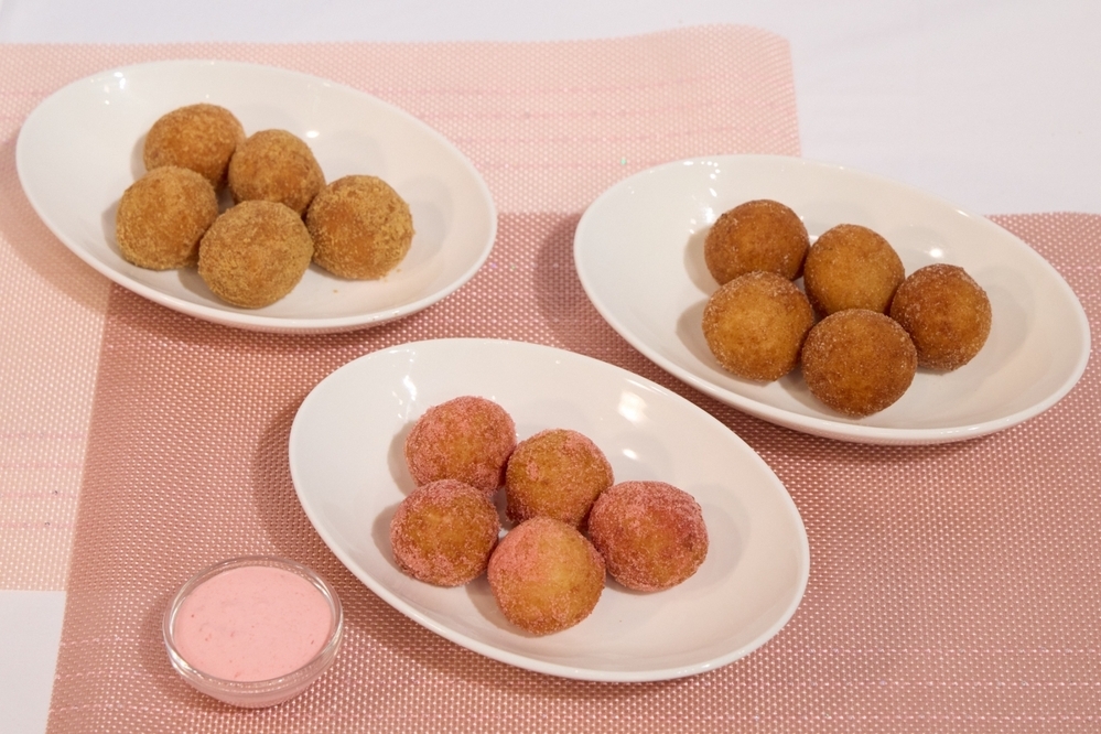 髙橋海人さんと松村北斗さんがアンバサダーに就任！　大人気の「丸亀うどーなつ」春の新商品は「いちごみるく味」「きなこ味」「みたらし味」【編集部の「これ、気になる！」  Vol.194】