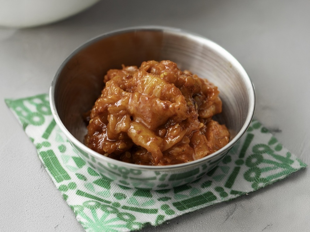 成城石井の韓国グルメフェアに注目！ 話題の「ドバイチョコ」から「ちりめんキムチ」「えんがわキムチ」や「ビビン麺」など【編集部の「これ、気になる！」  Vol.199】