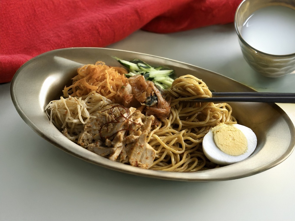 成城石井の韓国グルメフェアに注目！ 話題の「ドバイチョコ」から「ちりめんキムチ」「えんがわキムチ」や「ビビン麺」など【編集部の「これ、気になる！」  Vol.199】