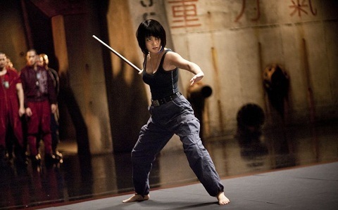 菊地凛子がハードトレーニングを乗り越え臨んだ、『パシフィック・リム』迫力のアクションシーン