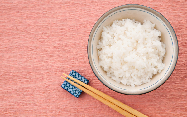 妊娠初期の食欲とどう付き合う？ おすすめの食べ物と避けるべき食べ物