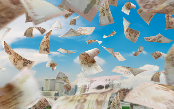 お金に好かれる女性になろう！　賢く金運アップするためには