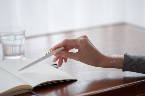 haquaはオトナ女子にぴったり！ 「肌に貼るジュエリー」が新感覚でかわいい！