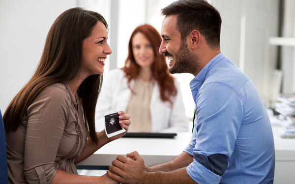 妊娠超初期症状は風邪や下痢も？ 妊娠に気づきにくい時期に注意すること