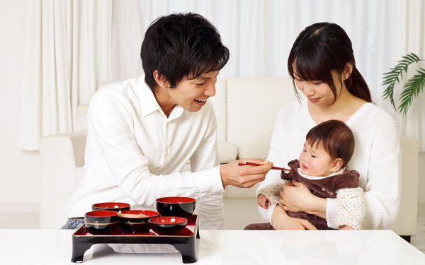 お食い初めのやり方 献立・食器・順番は？