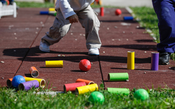 モンテッソーリとはどんな教育方法？ 家庭でも実践できる？