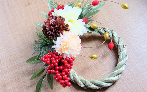 ブロガー直伝！　100均アイテムもおしゃれに見せるおせち＆正月飾りのアレンジ術