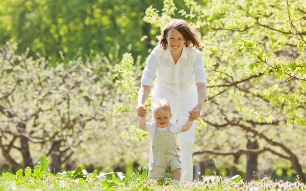 卒乳はいつ？ベストな時期と上手に断乳する方法【医師監修】