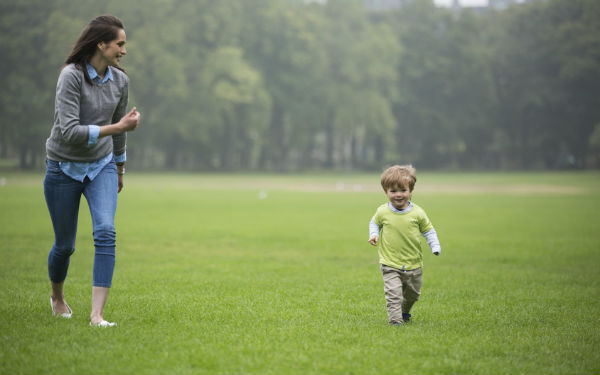 卒乳はいつ？ベストな時期と上手に断乳する方法【医師監修】