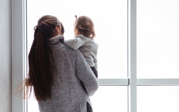 卒乳はいつ？ベストな時期と上手に断乳する方法【医師監修】