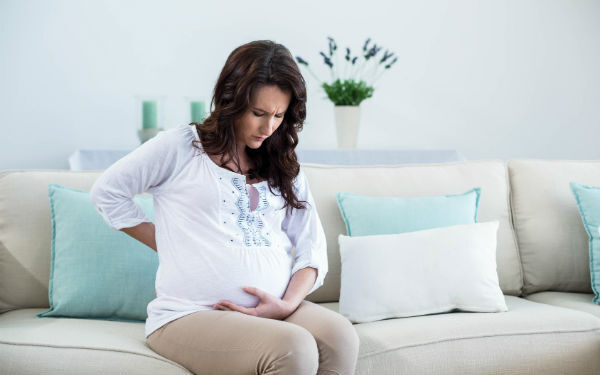 【医師監修】前駆陣痛と本陣痛の違いは？痛みや症状の違いと分娩施設へ連絡の見極め方