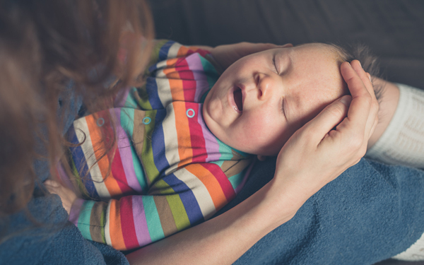 生活リズムを整えたい！新生児・子どもの寝かしつけの4つのコツ