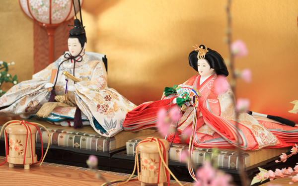 ひな祭りの由来、雛人形の飾り方、食べ物の意味を子どもに正しく伝えよう