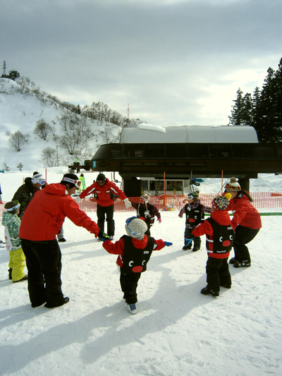 子どものスキーデビューを成功させる！　子連れスキーを快適に楽しむ5つのコツ