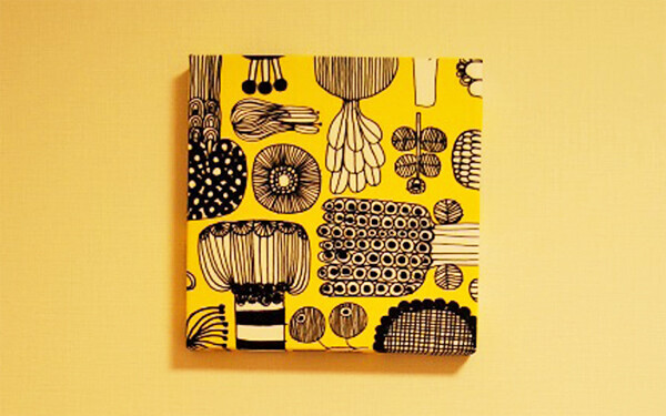 手軽に北欧テイストに模様替え マリメッコ ファブリックパネルのつくり方 ウーマンエキサイト 1 2