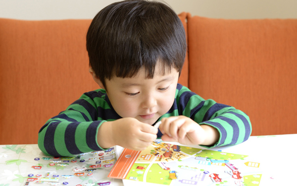 トイレトレーニングはいつから？ 成功の方法とポイント【体験談あり】