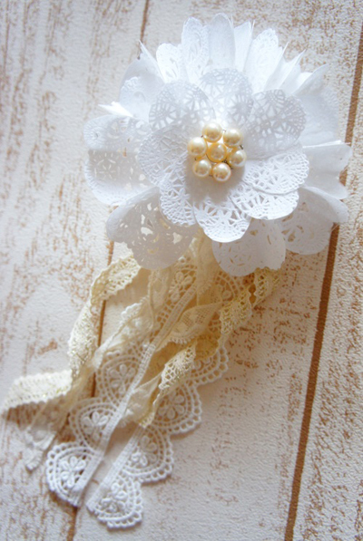 100均アイテムでもOK！　晴れの日にわが子とペアでつけたい「コサージュ」のつくり方