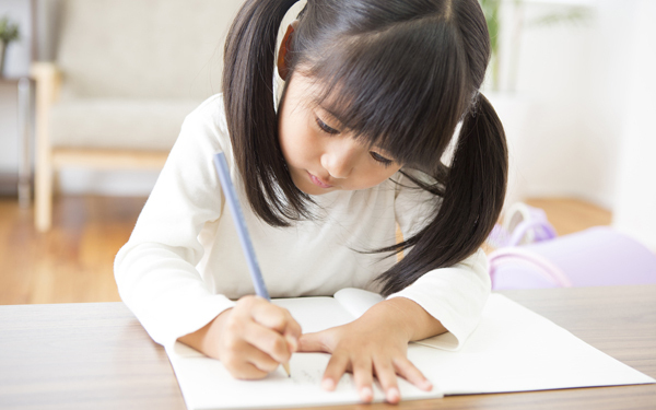 入学祝いの相場！ 孫が高校・大学生になったときの参考に！ 