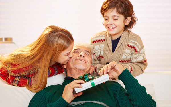 恥をかかない「内祝い」の準備。いつ、だれに、いくらくらいの何を贈ればいいのか