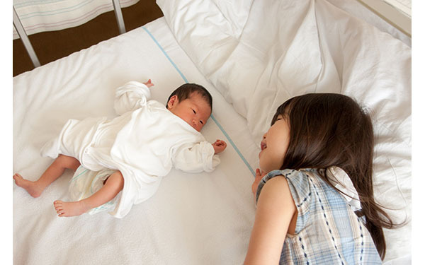 里帰り出産する？ いつから？ 知っておきたいメリット・デメリット