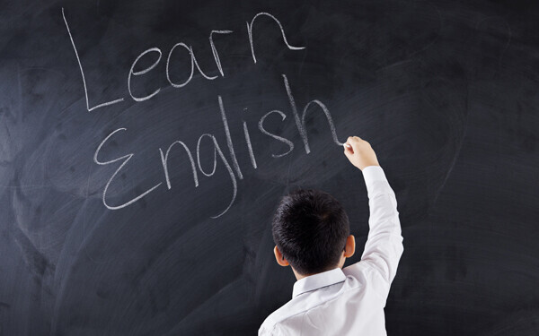 英語が小学校で教科になると何が変わる？　事前に習わせる？　親のフォローは？
