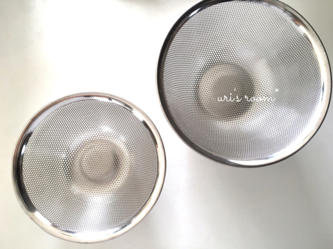 ザルのおすすめ 水切りでも圧倒的優秀な「パンチングストレーナー」【人気ブロガーの「これがマイベスト」  Vol.4】