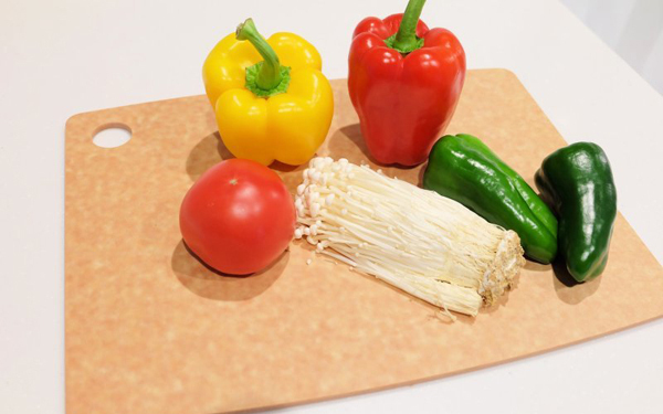 おしゃれまな板は使い勝手も秀逸！ 人気のカッティングボード3選【人気ブロガーの「これがマイベスト」  Vol.5】