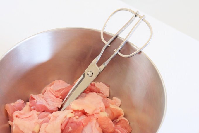 キッチンスパッターで包丁なしの時短調理！ 鳥部製作所のキッチンばさみ【人気ブロガーの「これがマイベスト」  Vol.6】