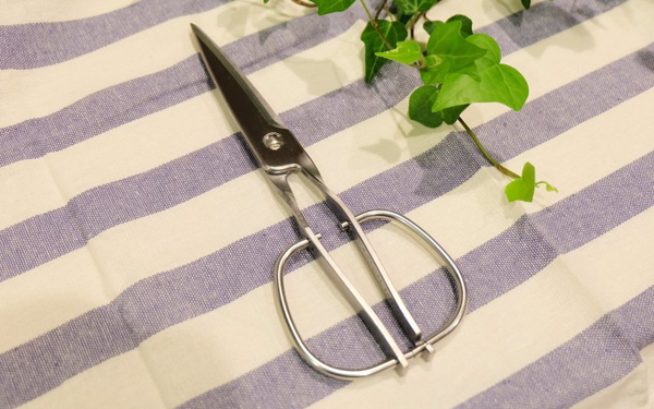 キッチンスパッターで包丁なしの時短調理！ 鳥部製作所のキッチンばさみ【人気ブロガーの「これがマイベスト」  Vol.6】