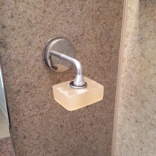 あの嫌な “ヌルヌル” から解放！　「ダルトン」ソープホルダー＆「無印」ワイヤークリップ【人気ブロガーの「これがマイベスト」  Vol.9】