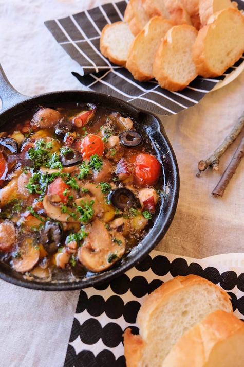 燻製、アヒージョ、グラタンまで！　アウトドア料理の幅が広がる、お役立ちアイテム3選