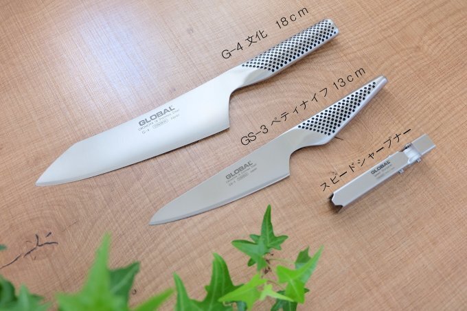 トマトの薄切りがスイスイ切れる！「グローバル」包丁【人気ブロガーの「これがマイベスト」  Vol.10】