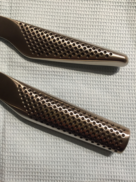 トマトの薄切りがスイスイ切れる！「グローバル」包丁【人気ブロガーの「これがマイベスト」  Vol.10】