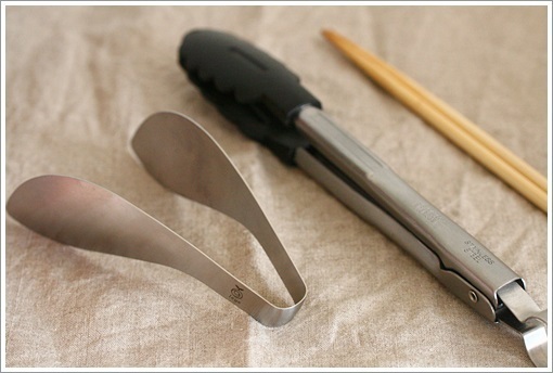 たかがトング、されどトング！　料理が劇的にラクになる「ゆびさきトング」【人気ブロガーの「これがマイベスト」  Vol.11】