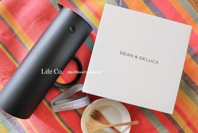 おしゃピクを楽しむレジャーシートのコーディネート