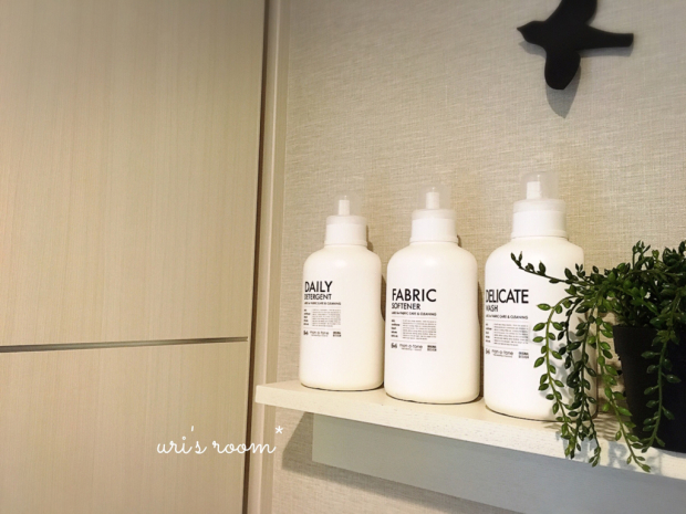 無印の「壁に付けられる棚」で部屋が見違える！　達人たちの“ちょい飾”テク【人気ブロガーの「これがマイベスト」  Vol.14】