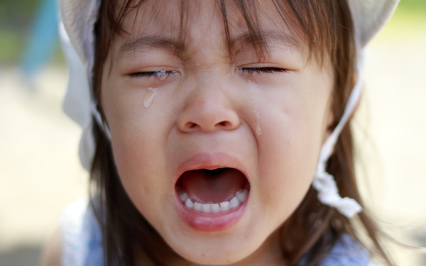 子育ての大きな山場「イヤイヤ期」の子どもに対する接し方・乗り越え方