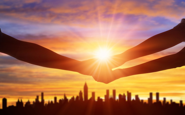 イヤな相手との出会いも無駄ではない、人の縁は「もちつもたれつ」