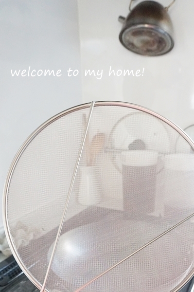 ニトリ「油はねガード」に感動！ 安くて便利なキッチングッズを紹介！【人気ブロガーの「これがマイベスト」  Vol.20】