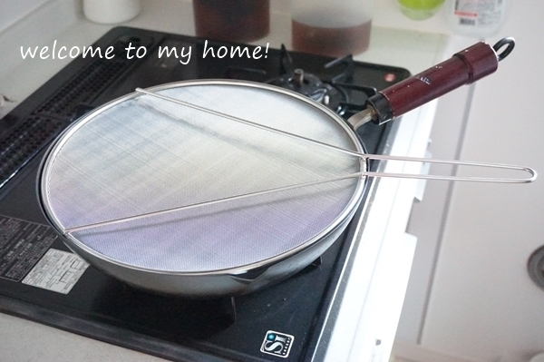 ニトリ「油はねガード」に感動！ 安くて便利なキッチングッズを紹介！【人気ブロガーの「これがマイベスト」  Vol.20】