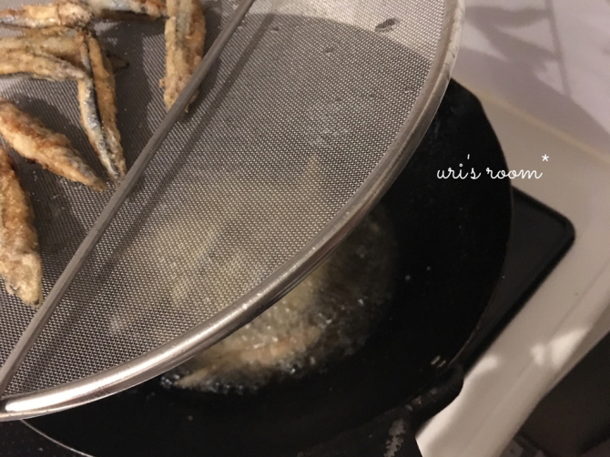 ニトリ「油はねガード」に感動！ 安くて便利なキッチングッズを紹介！【人気ブロガーの「これがマイベスト」  Vol.20】