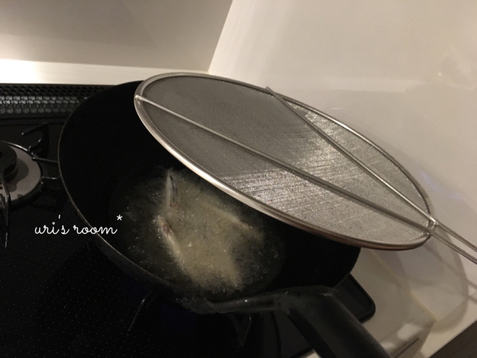 ニトリ「油はねガード」に感動！ 安くて便利なキッチングッズを紹介！【人気ブロガーの「これがマイベスト」  Vol.20】