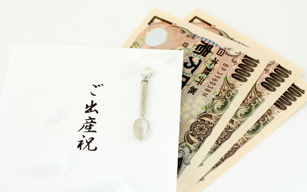 出産祝いの金額相場、送り方マナー、喜ばれるギフトは？ 友だち、同僚別に解説