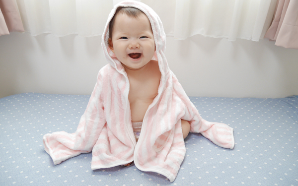 出産祝いの金額相場、送り方マナー、喜ばれるギフトは？ 友だち、同僚別に解説