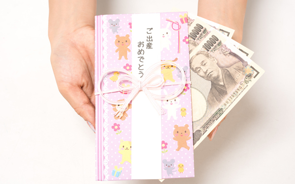 出産祝いの金額相場、送り方マナー、喜ばれるギフトは？ 友だち、同僚別に解説